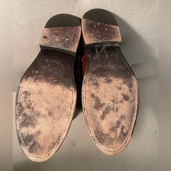 FRYE - Hardly Worn Boots - Picture 4 of 7